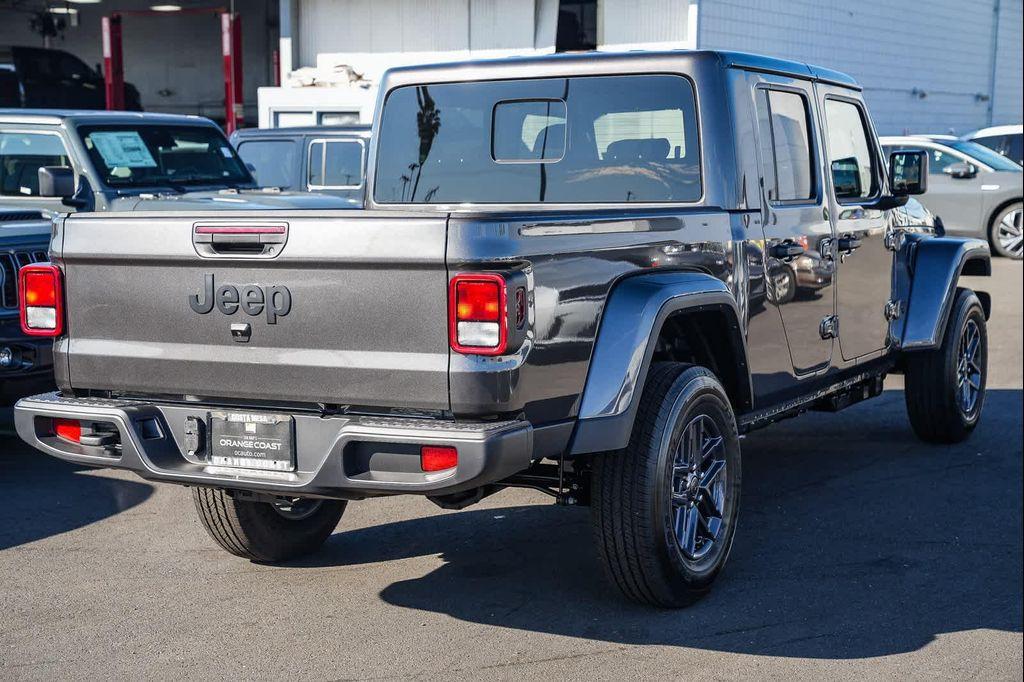 new 2026 Jeep Gladiator car, priced at $46,730