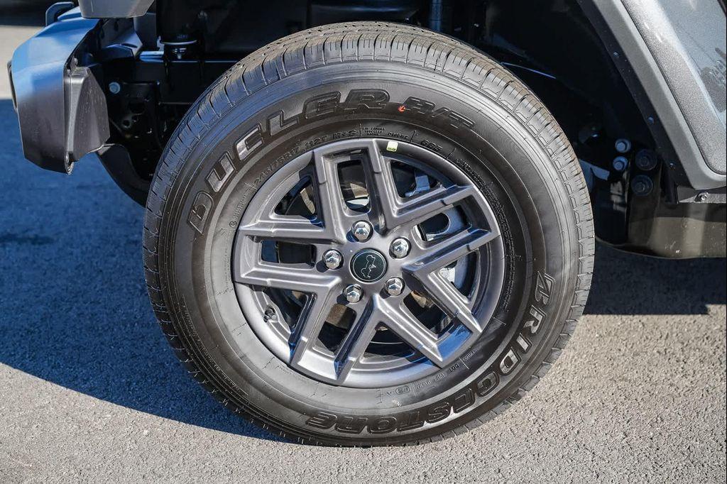 new 2026 Jeep Gladiator car, priced at $46,730