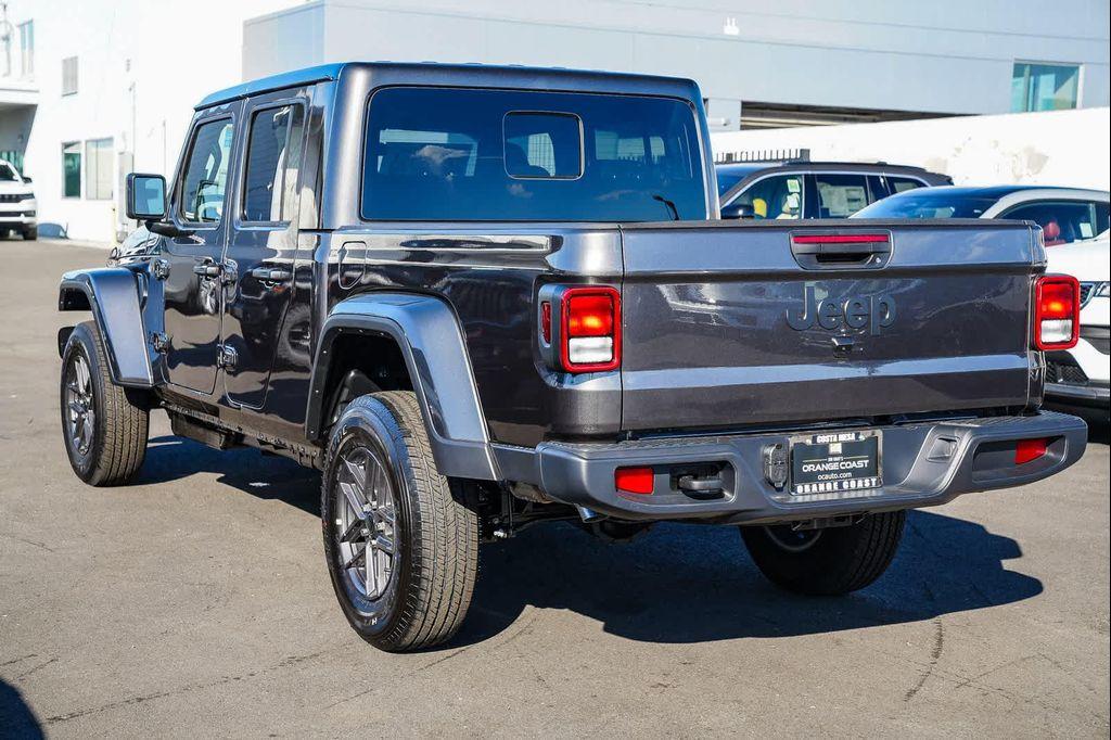 new 2026 Jeep Gladiator car, priced at $46,730