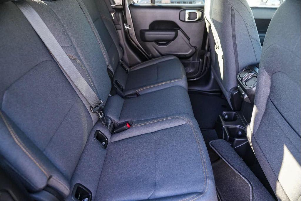 new 2026 Jeep Gladiator car, priced at $46,730