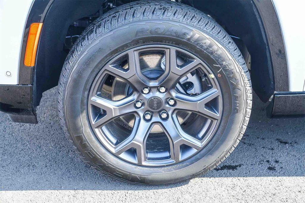 new 2026 Jeep Grand Wagoneer car, priced at $77,955