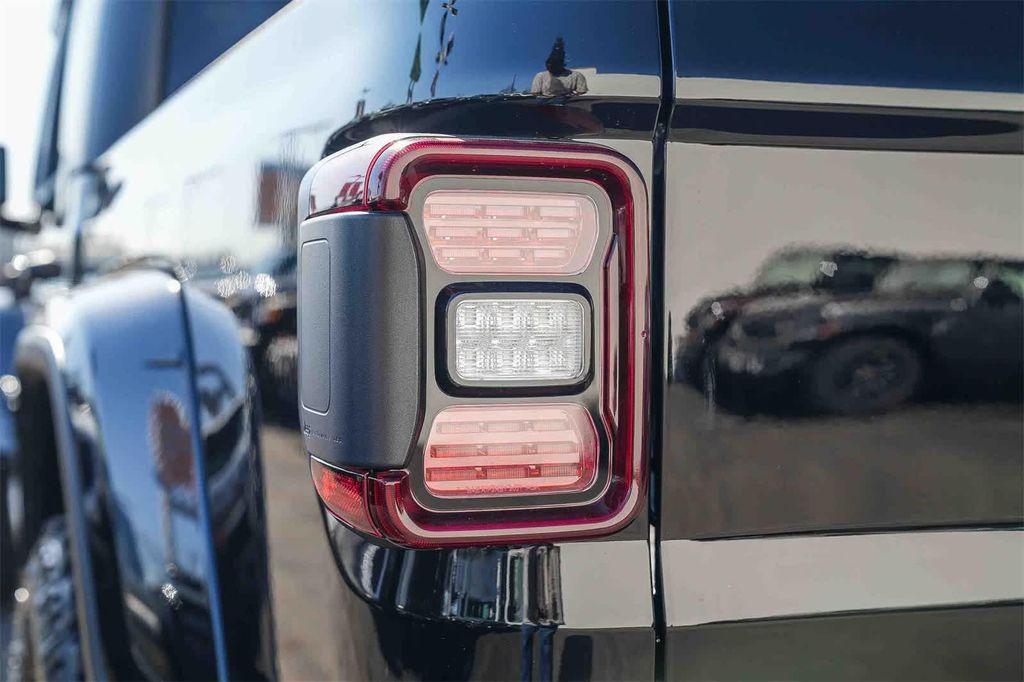 new 2026 Jeep Gladiator car, priced at $43,414