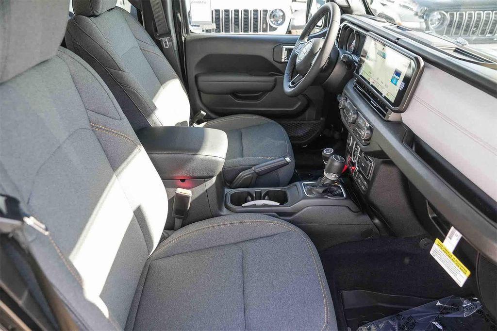 new 2026 Jeep Gladiator car, priced at $43,414