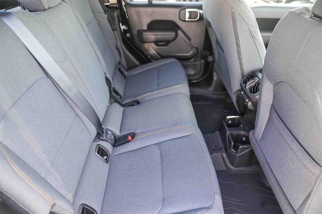 new 2026 Jeep Gladiator car, priced at $43,414