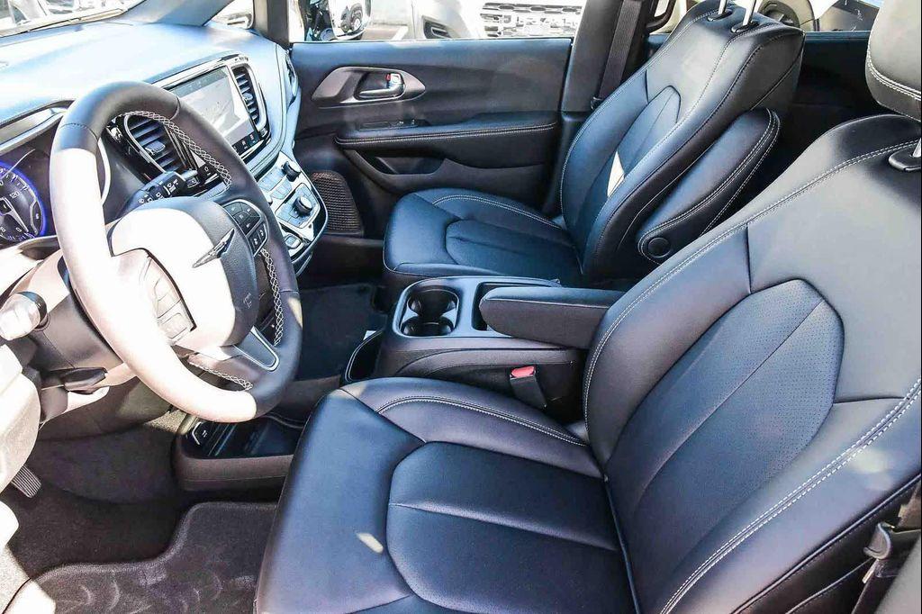 new 2026 Chrysler Pacifica car, priced at $38,674