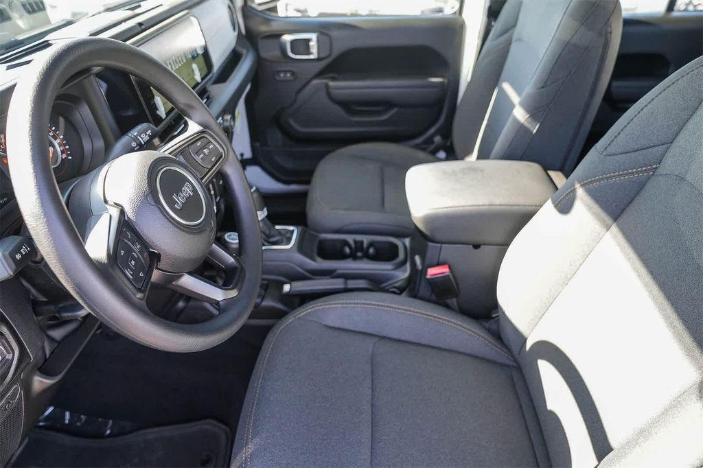 new 2026 Jeep Gladiator car, priced at $37,774