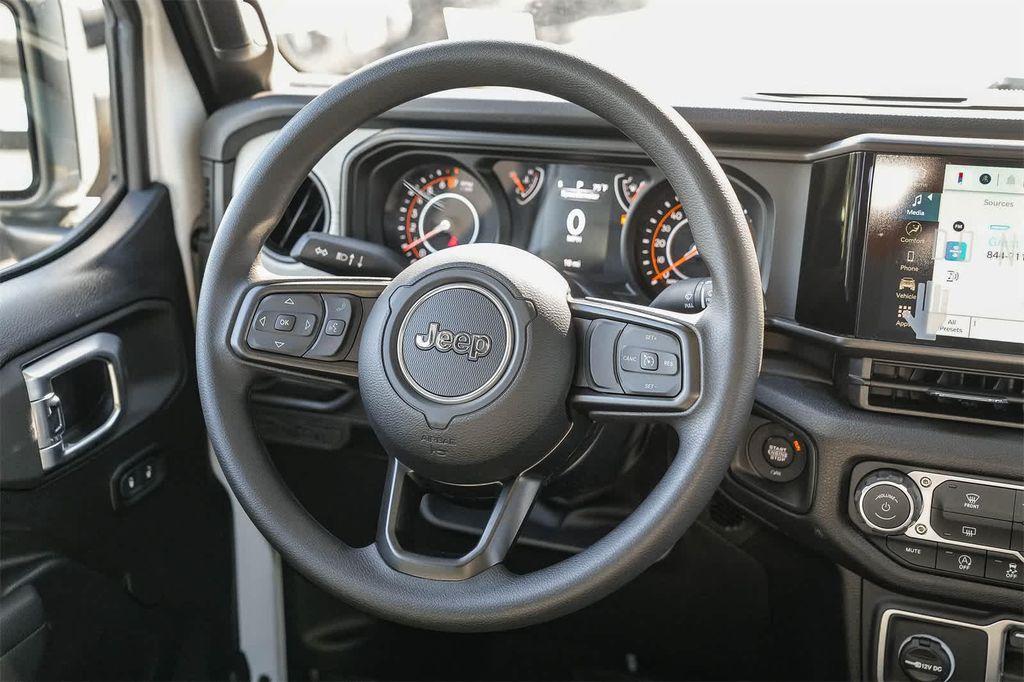 new 2026 Jeep Gladiator car, priced at $37,774