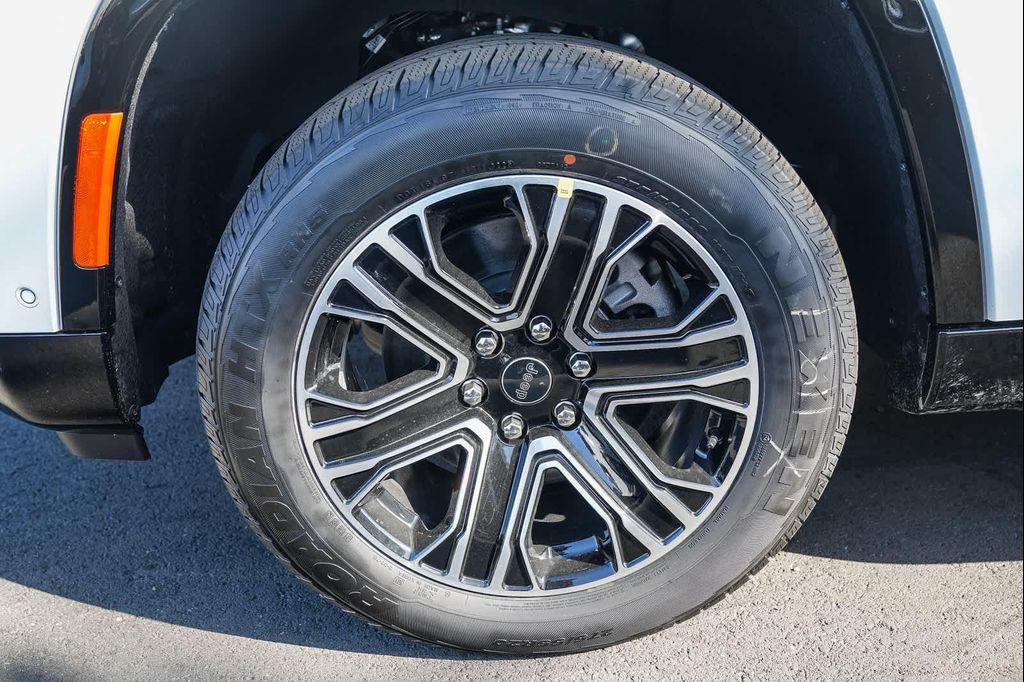 new 2026 Jeep Grand Wagoneer car, priced at $66,429