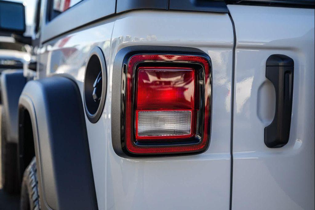 new 2026 Jeep Wrangler car, priced at $36,584