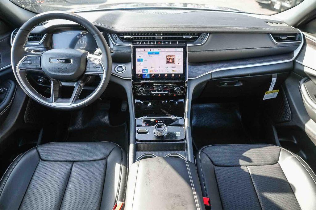 new 2025 Jeep Grand Cherokee L car, priced at $46,498