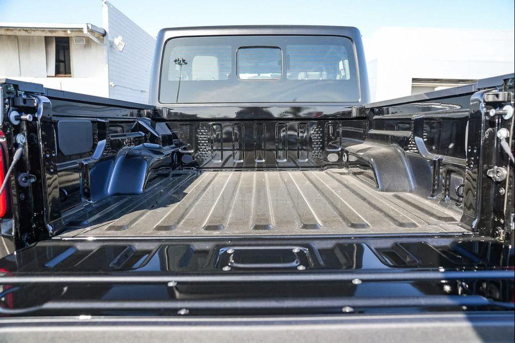 new 2026 Jeep Gladiator car, priced at $37,814