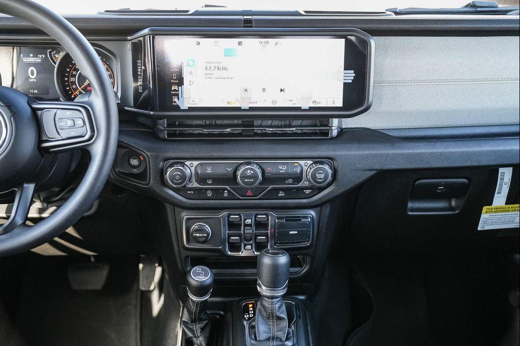 new 2026 Jeep Gladiator car, priced at $37,814