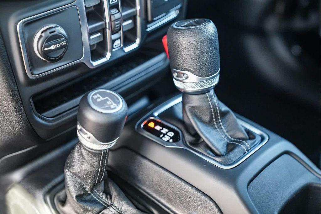 new 2026 Jeep Gladiator car, priced at $37,814