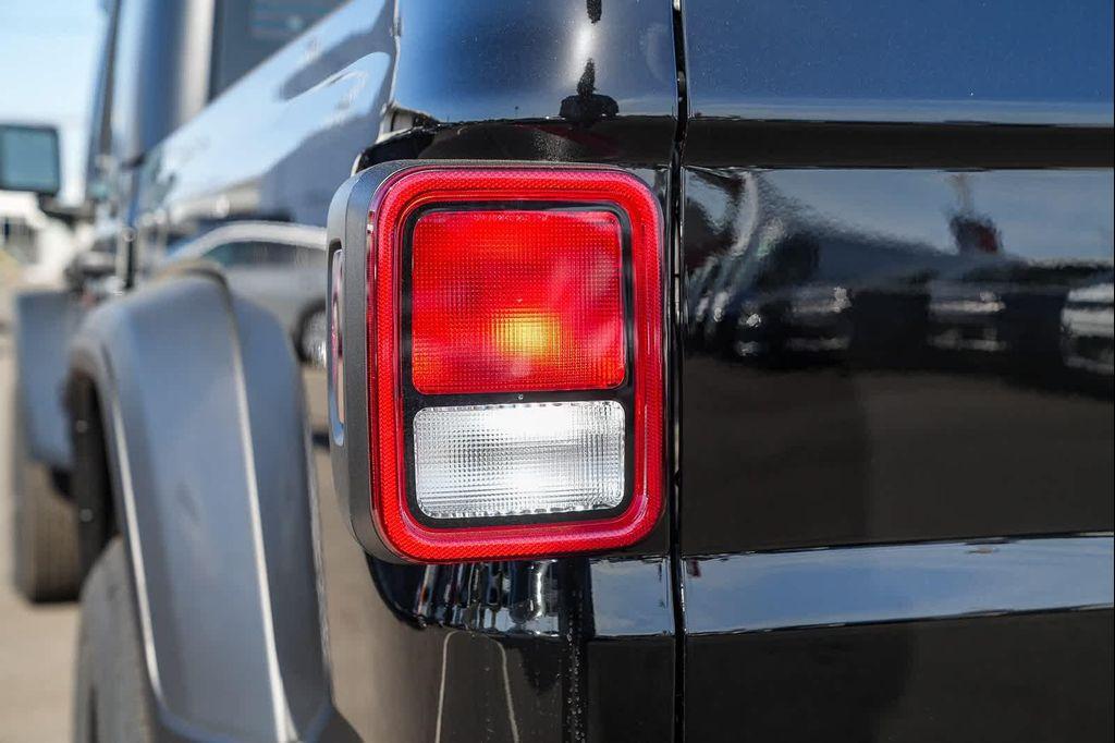 new 2026 Jeep Gladiator car, priced at $37,814