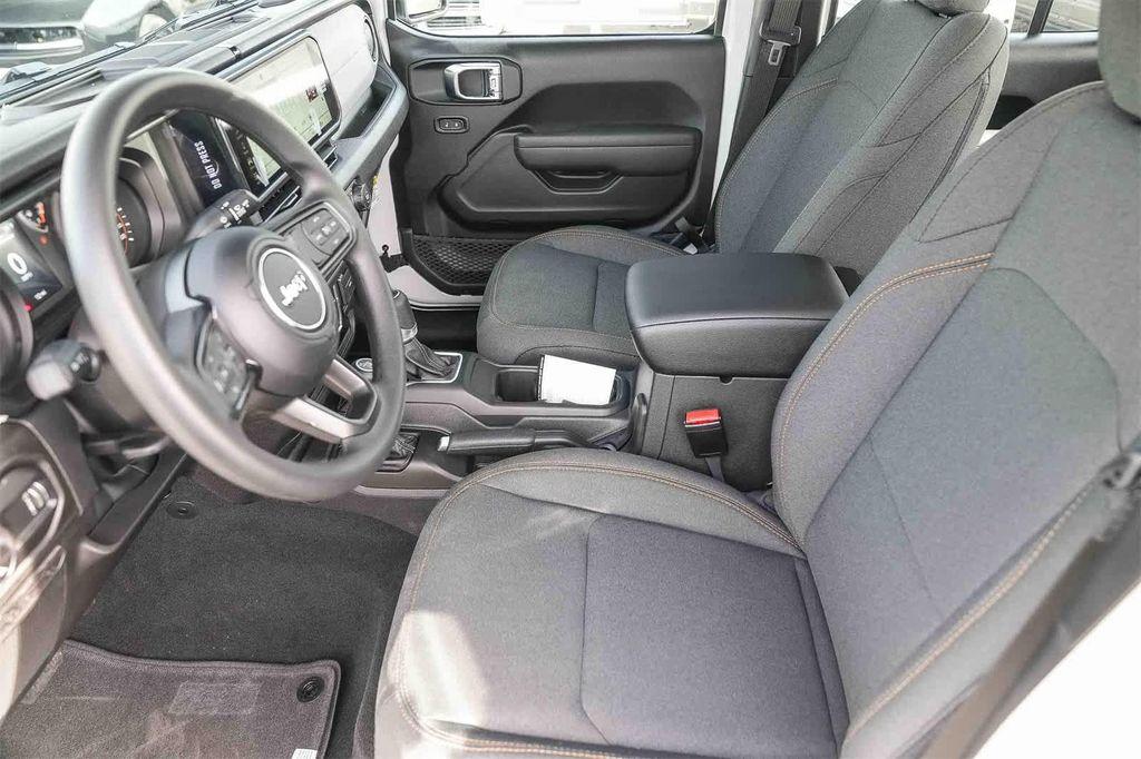 new 2026 Jeep Gladiator car, priced at $37,219