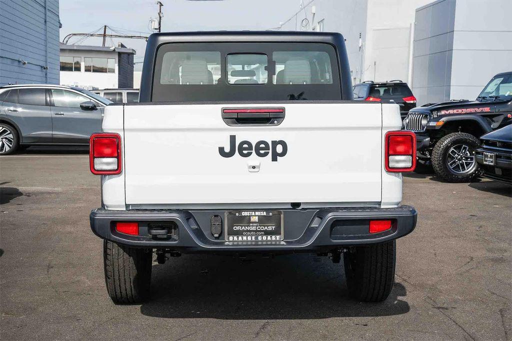 new 2026 Jeep Gladiator car, priced at $37,219