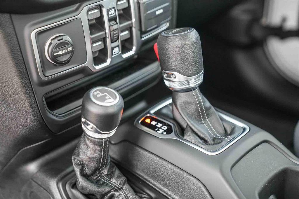 new 2026 Jeep Gladiator car, priced at $37,219