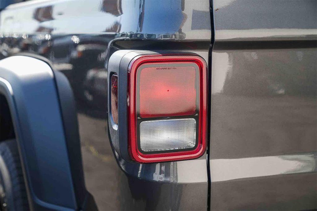 new 2026 Jeep Gladiator car, priced at $37,814