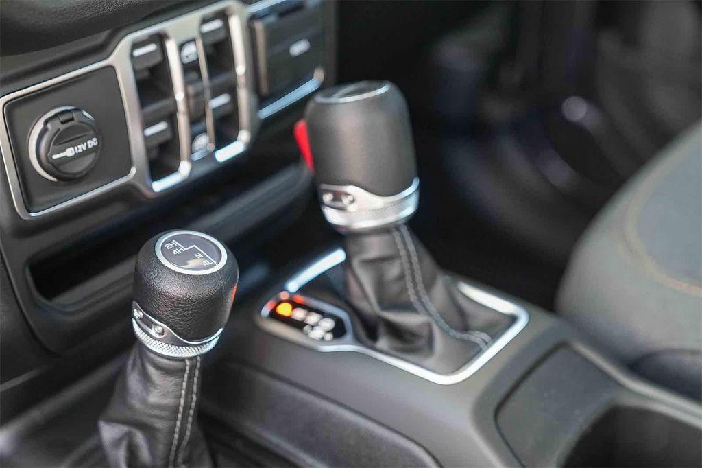 new 2026 Jeep Gladiator car, priced at $37,814