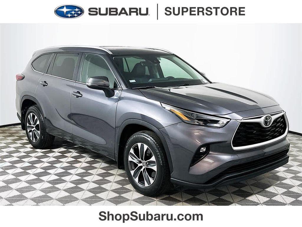 used 2024 Toyota Highlander car, priced at $38,700