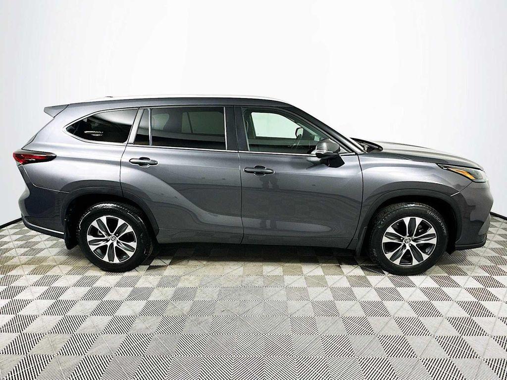 used 2024 Toyota Highlander car, priced at $38,700