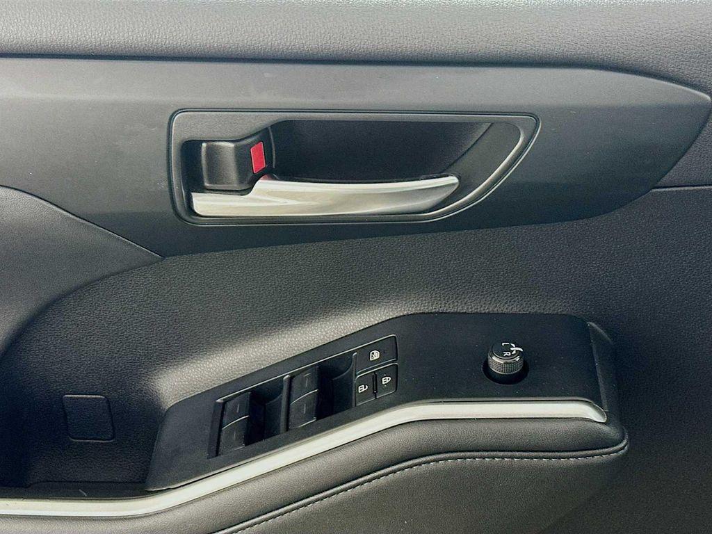 used 2024 Toyota Highlander car, priced at $38,700