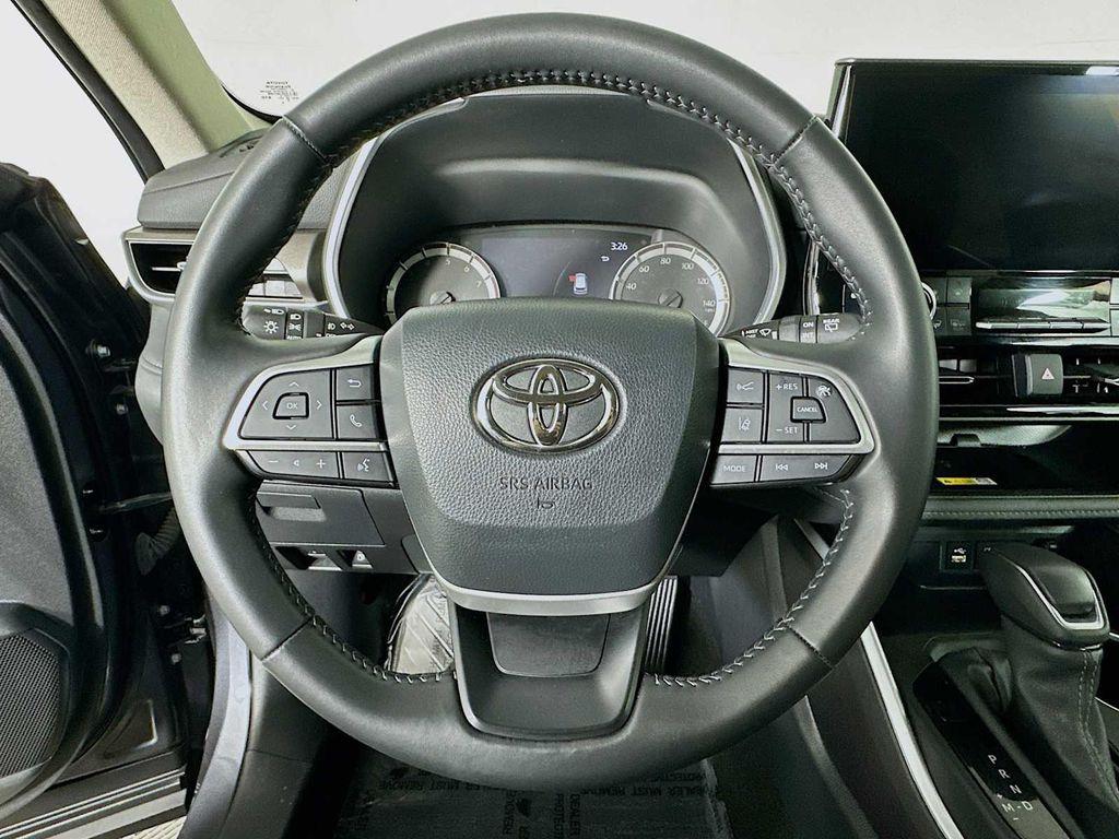 used 2024 Toyota Highlander car, priced at $38,700
