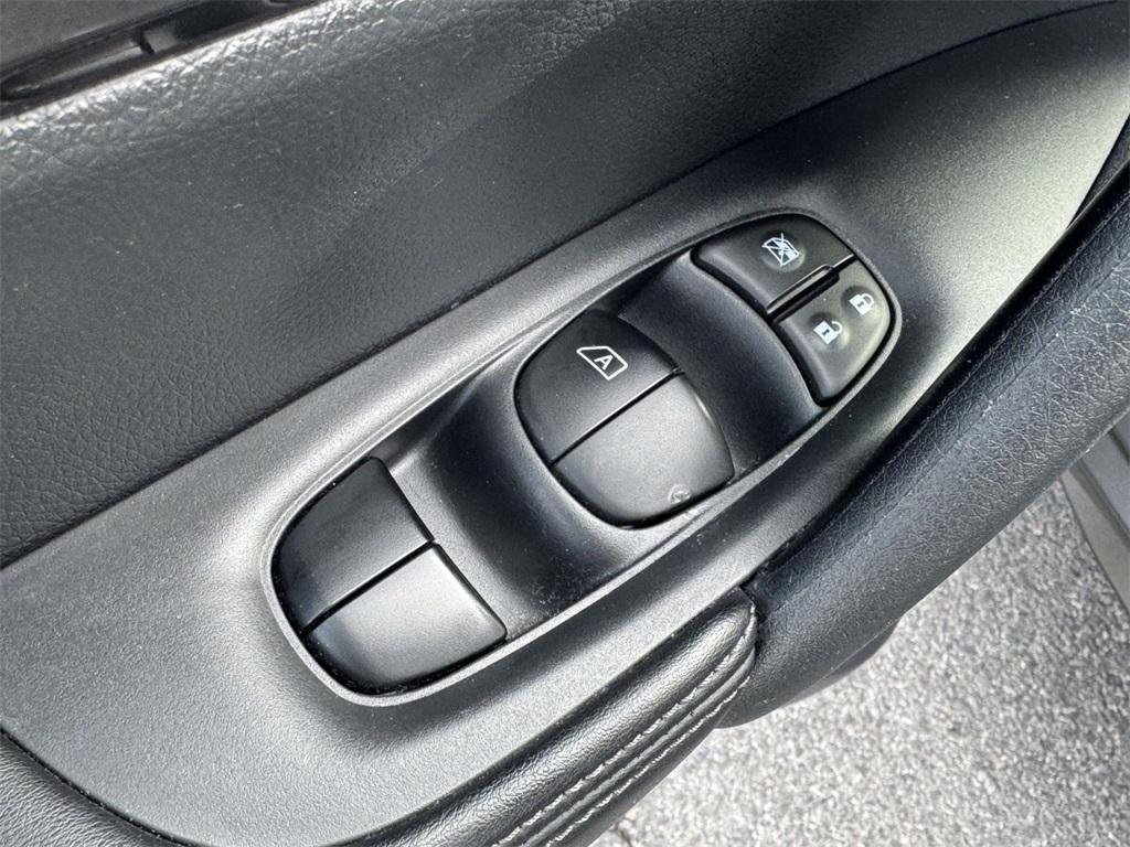 used 2020 Nissan Rogue car, priced at $14,989