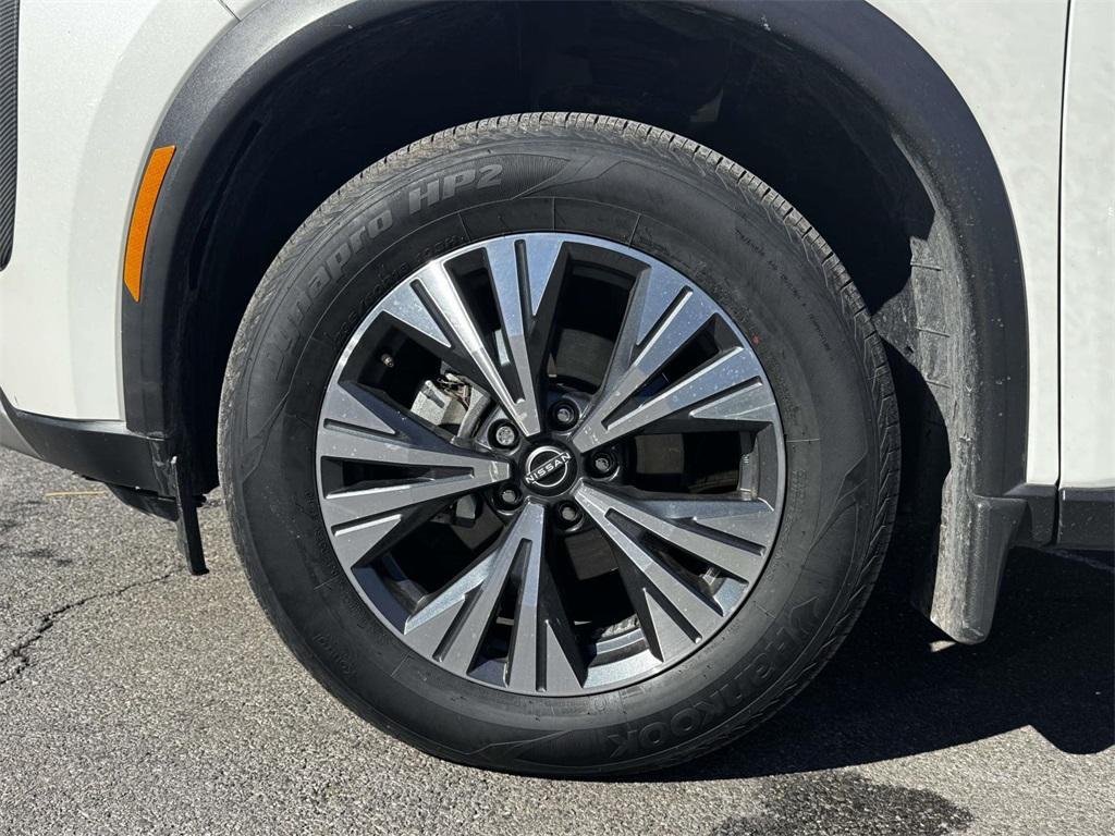 used 2023 Nissan Rogue car, priced at $19,142