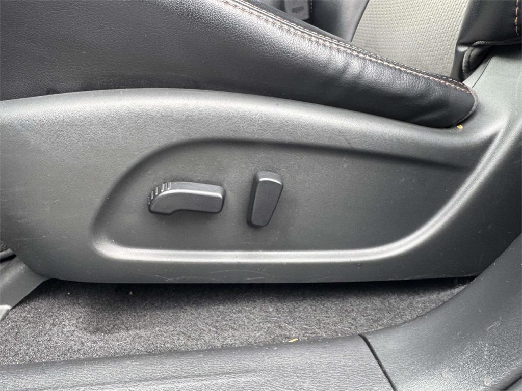 used 2020 Nissan Pathfinder car, priced at $17,387