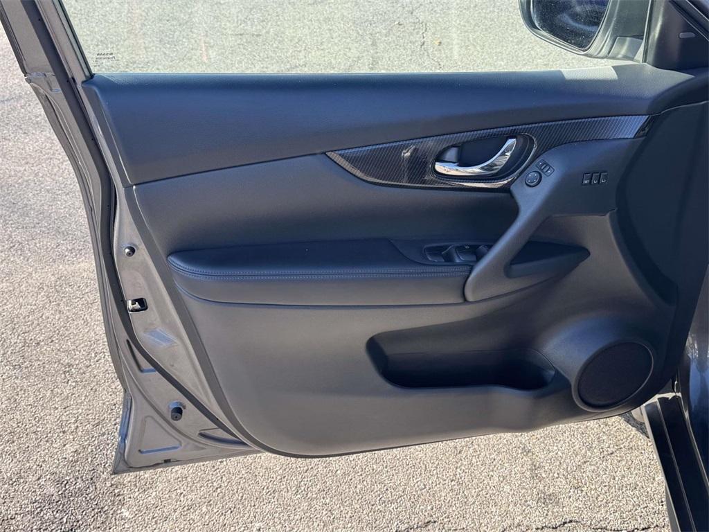 used 2017 Nissan Rogue car, priced at $14,903