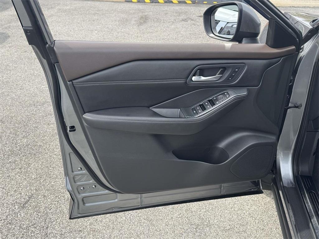 used 2023 Nissan Rogue car, priced at $21,693