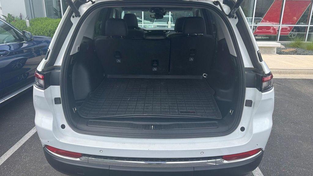 used 2023 Jeep Grand Cherokee car, priced at $30,327