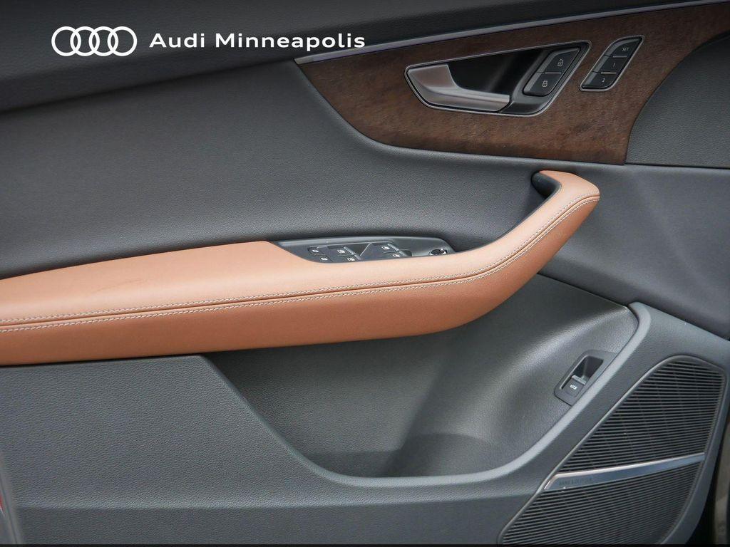 used 2025 Audi Q7 car, priced at $55,977