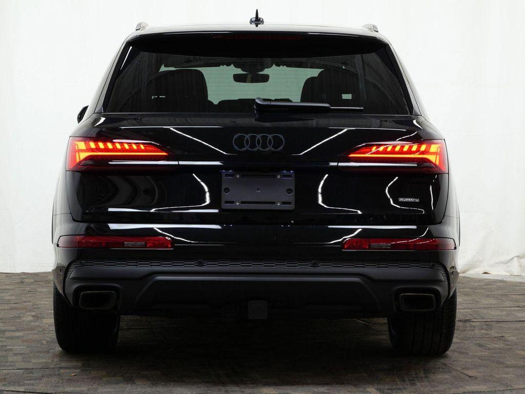 new 2026 Audi Q7 car, priced at $79,005