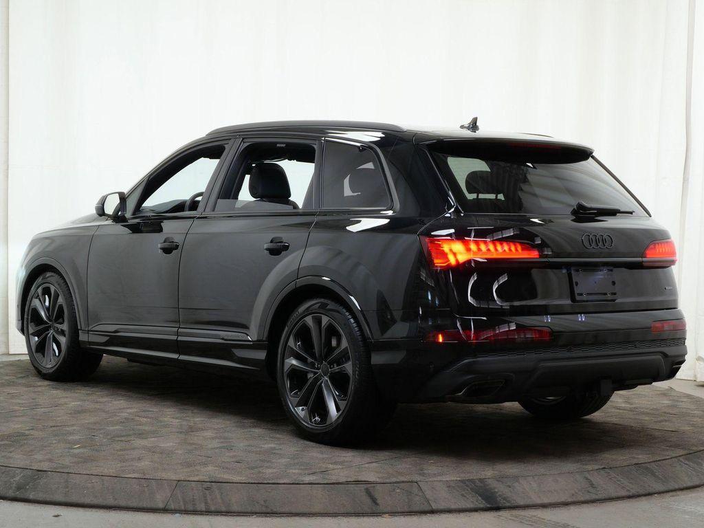 new 2026 Audi Q7 car, priced at $79,005