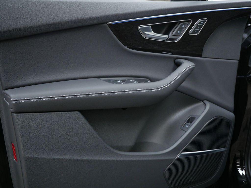 new 2026 Audi Q7 car, priced at $79,005