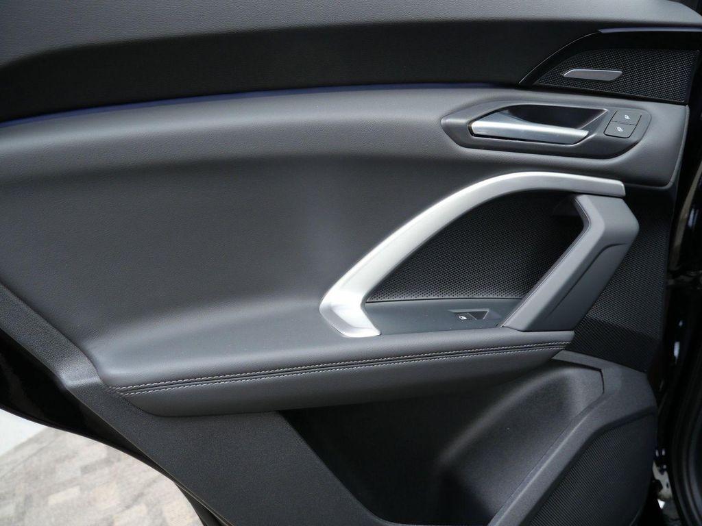 new 2025 Audi Q5 car, priced at $59,850