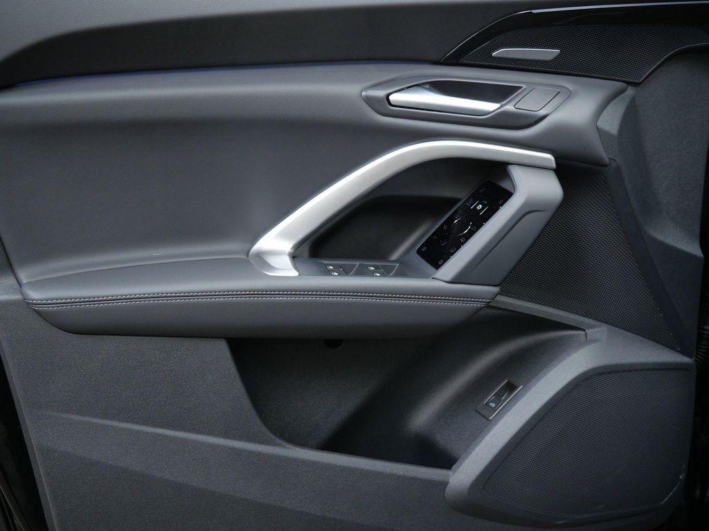 new 2025 Audi Q5 car, priced at $59,850