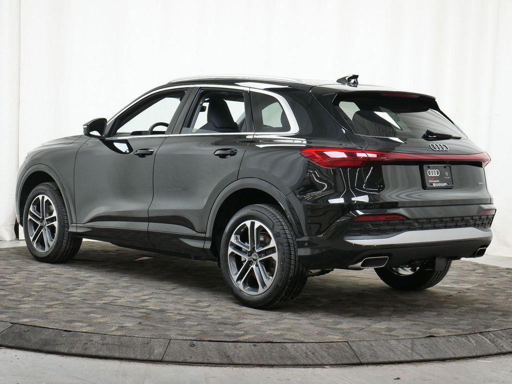 new 2025 Audi Q5 car, priced at $59,700