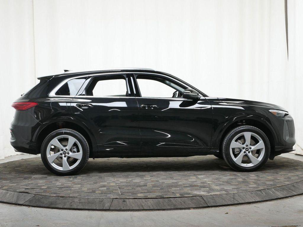 new 2025 Audi Q5 car, priced at $60,500