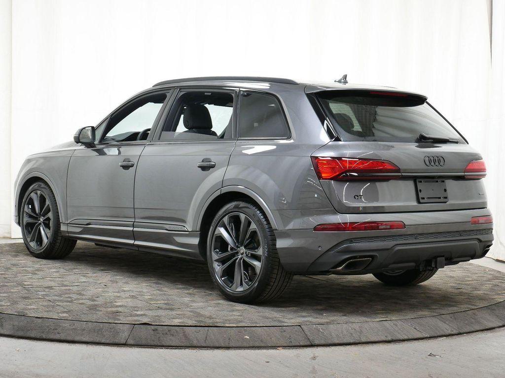 new 2026 Audi Q7 car, priced at $79,005