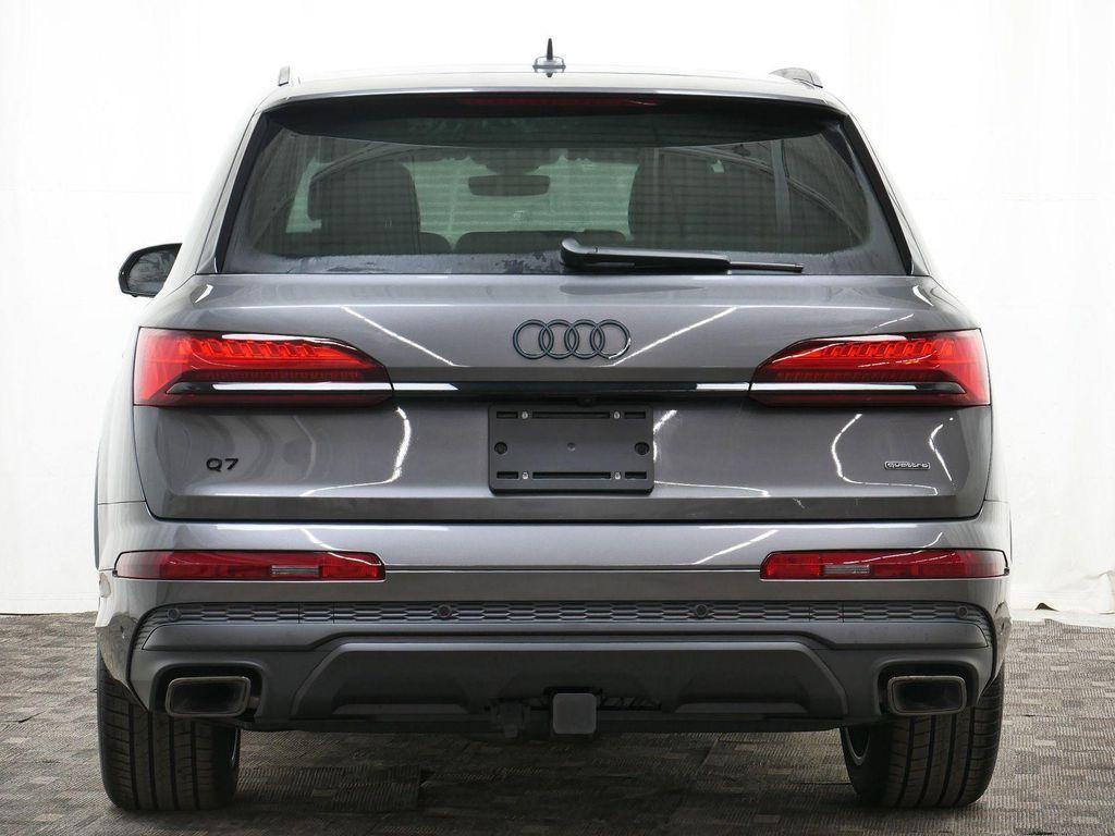 new 2026 Audi Q7 car, priced at $79,005