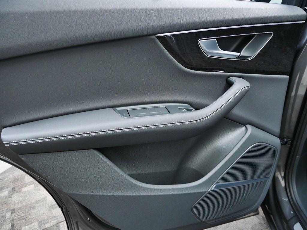 new 2026 Audi Q7 car, priced at $78,445