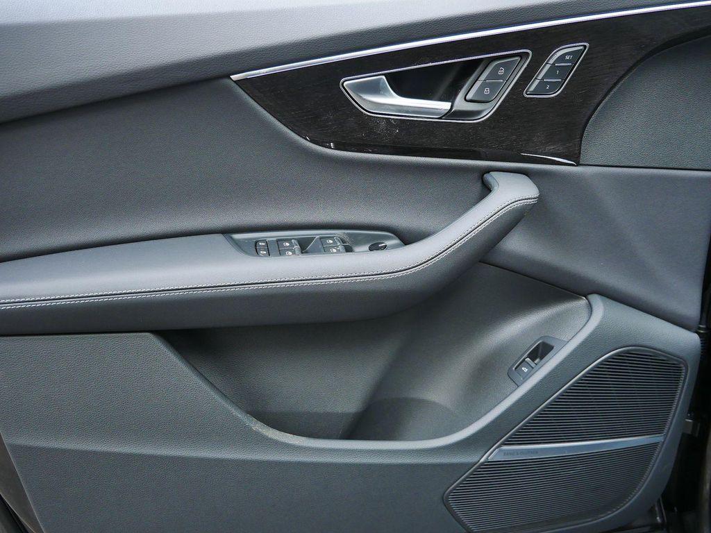 new 2026 Audi Q7 car, priced at $78,445