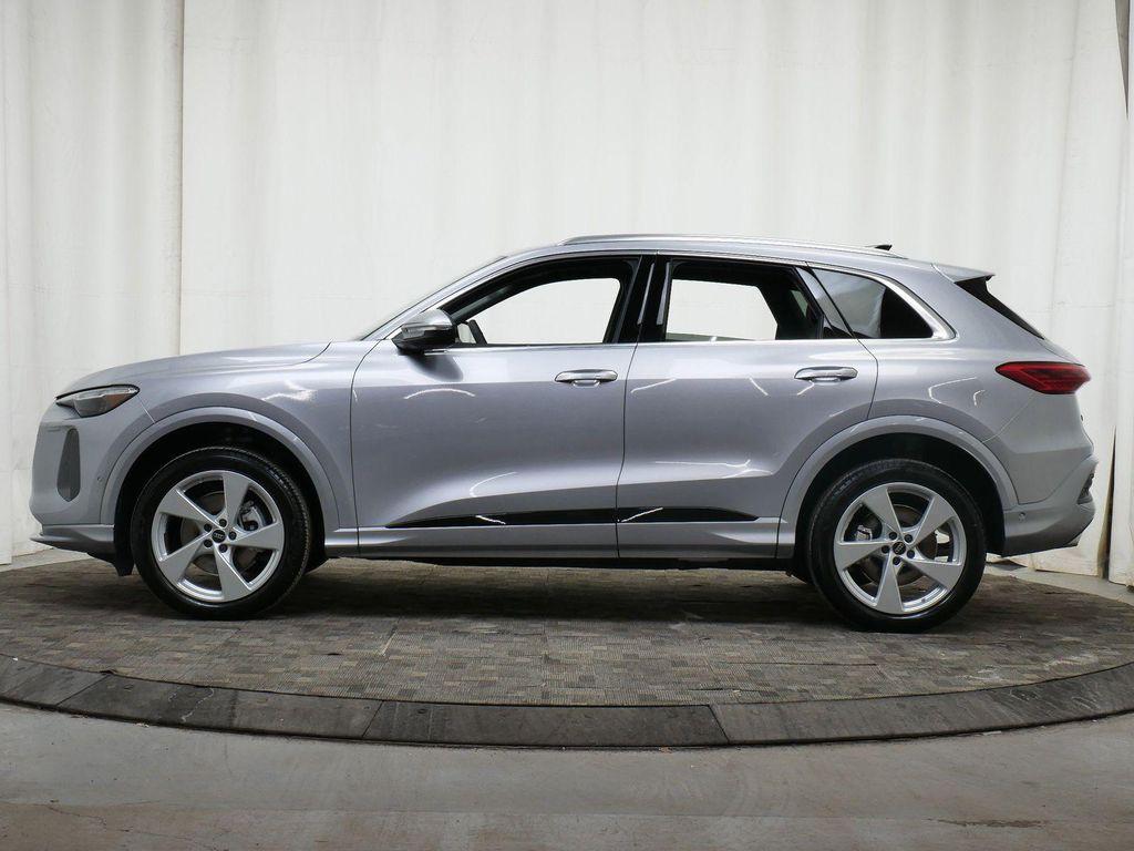 new 2025 Audi Q5 car, priced at $58,900