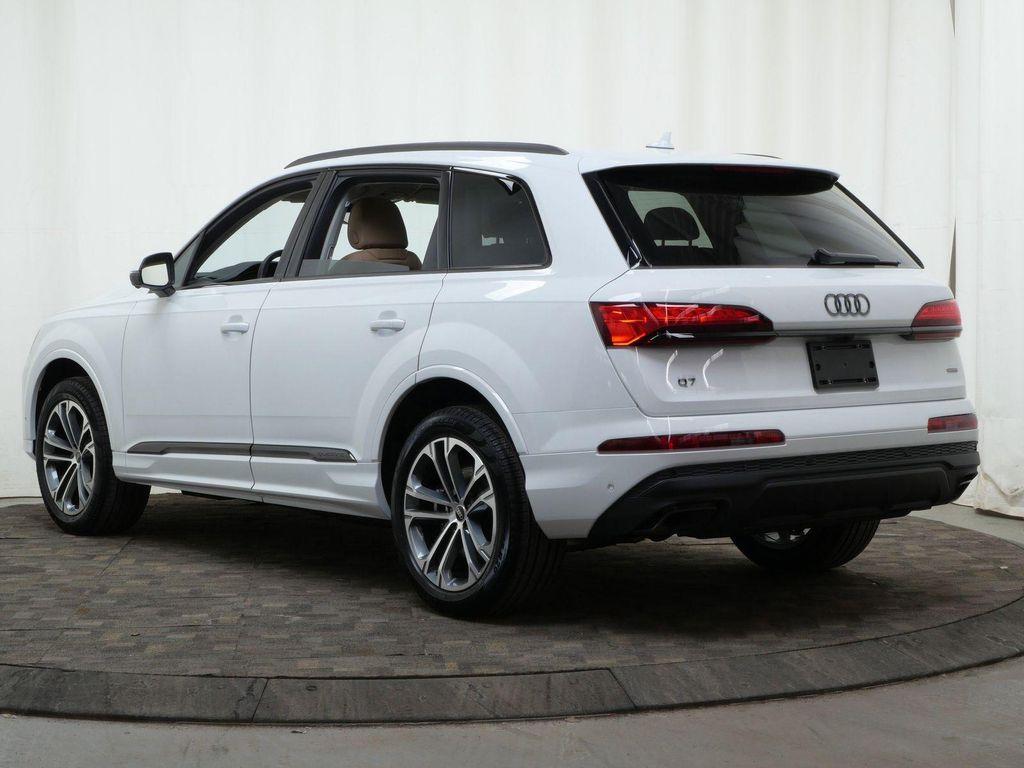 new 2026 Audi Q7 car, priced at $67,260