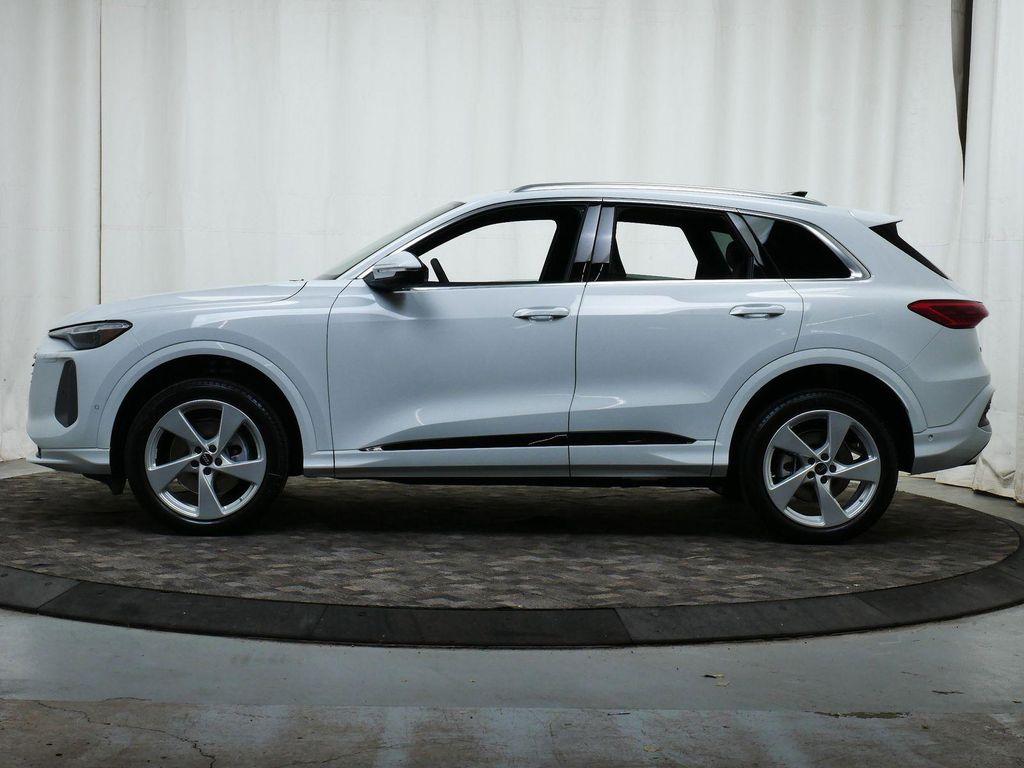 new 2025 Audi Q5 car, priced at $60,500
