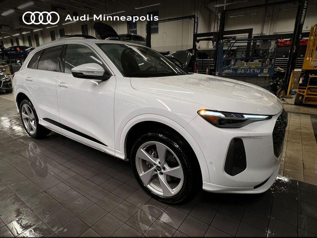 used 2025 Audi Q5 car, priced at $50,977