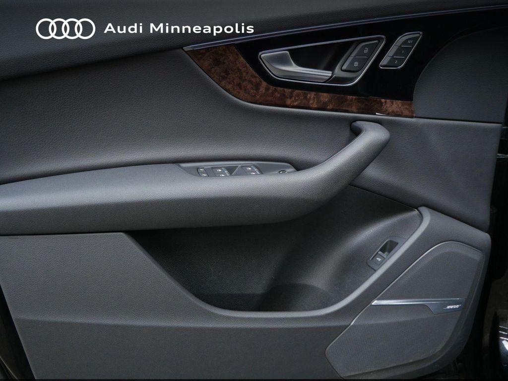 used 2018 Audi Q7 car, priced at $18,477
